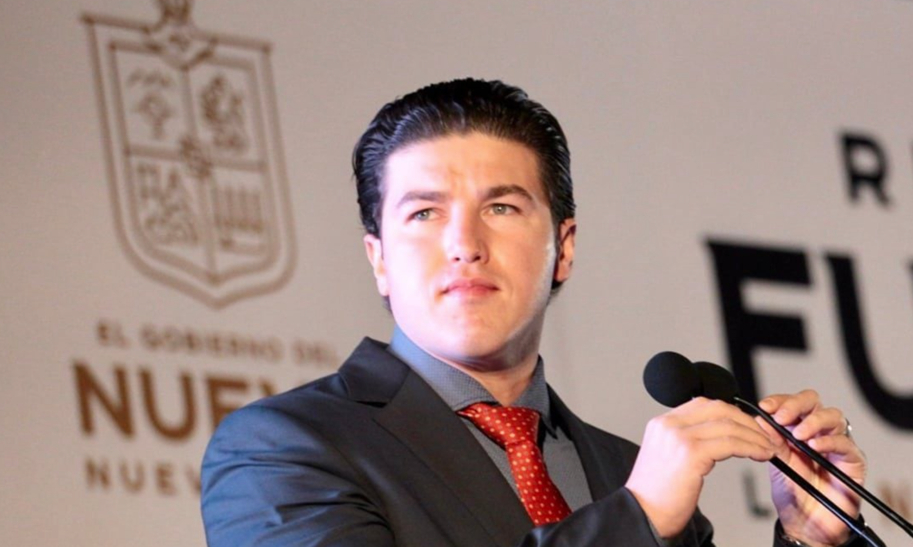 Samuel García supervisa obras en región citrícola